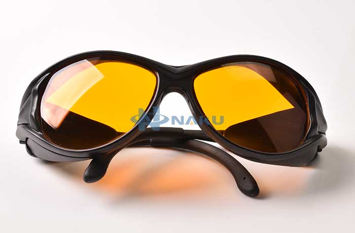 190nm-490nm Laser Glasses